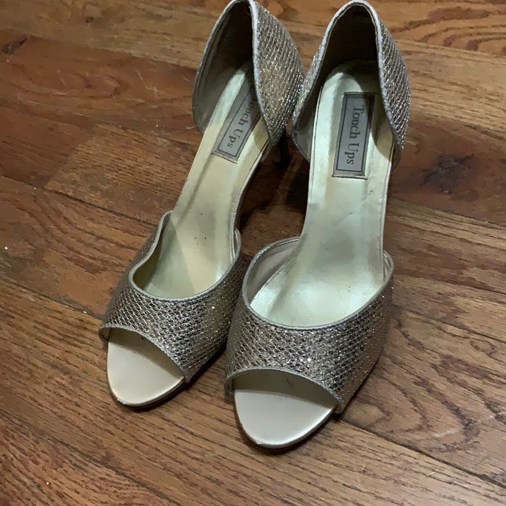 Gold sparkly heels 2in